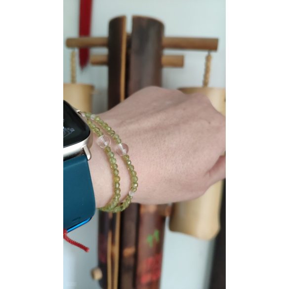 108 karkötő  Peridot ásványkarkötő 
