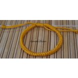 Buddhista csomózott karkötő