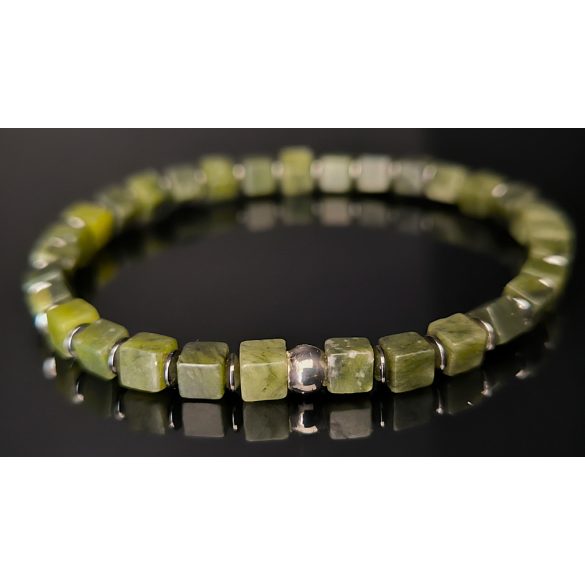 Monolith by Susan Végh – IKONOK: Steve McQueen kocka ásványkarkötő