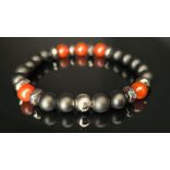 Monolith – Ónix, Karneol & Hematit férfi ásvány karkötő – A belső tűz és erő eleganciája